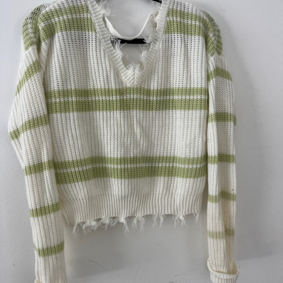 Cropped white sweater with green stripes - Picture 6 of 6